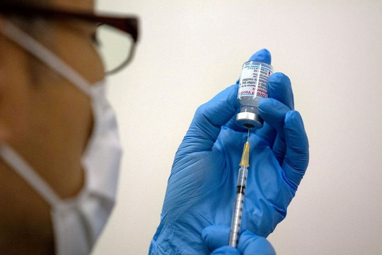 ‘Vắc xin COVID-19 của Moderna tạo kháng thể mạnh mẽ, an toàn ở trẻ nhỏ 6-11 tuổi’