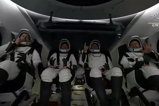 Các phi hành gia trên trạm ISS trở về Trái đất an toàn