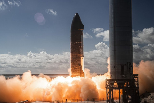 Tàu Starship SN20 của SpaceX thử nghiệm đốt cháy 6 động cơ cùng lúc