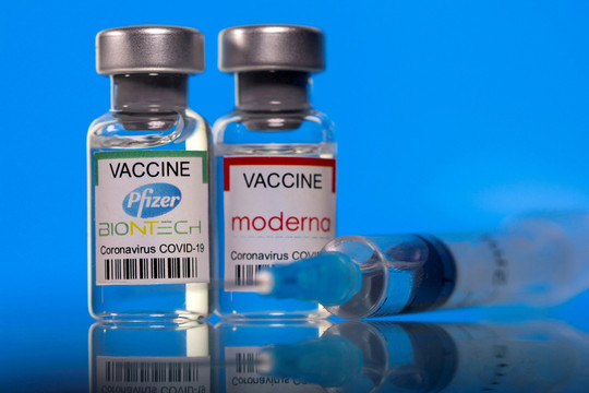 15 nhóm kêu gọi ông Biden thúc đẩy bỏ quyền sở hữu trí tuệ với vắc xin COVID-19 của Pfizer, Moderna, AstraZeneca