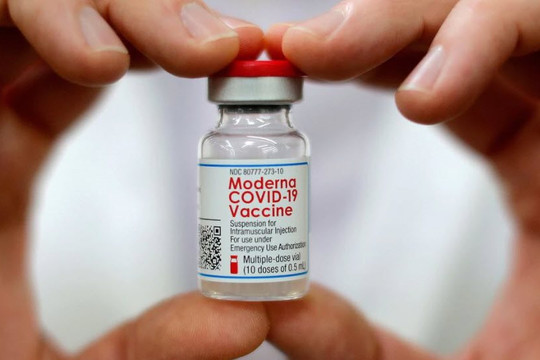 Moderna nghiên cứu vắc xin chống đa biến thể SARS-CoV-2, xác định thời gian ra bản chống Omicron