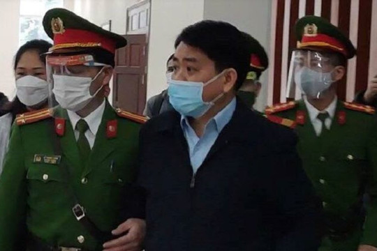 Cựu Chủ tịch Hà Nội Nguyễn Đức Chung ra tòa trong vụ án thứ hai