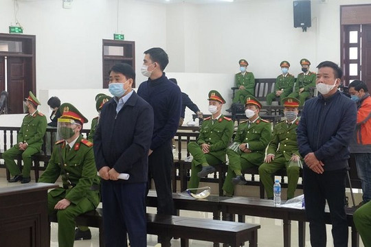 Viện kiểm sát đề nghị tòa phạt Nguyễn Đức Chung 10-12 năm tù