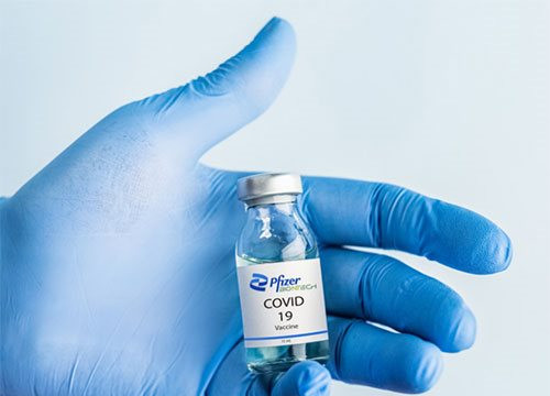 Bất ngờ với nghiên cứu về hiệu quả mũi vắc xin Pfizer thứ 3 chống Omicron trên vi rút thực