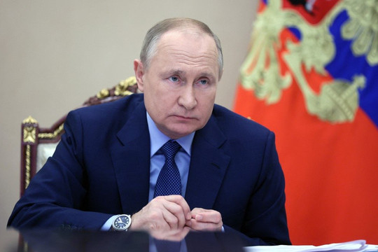 Không nên dùng dữ liệu Omicron ở Nam Phi ngoại suy cho nước khác, ông Putin mong Nga sớm đạt miễn dịch cộng đồng 
