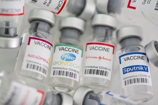 Ngoài Việt Nam, các nước nào đã tiêm mũi vắc xin thứ 3 để đối phó Omicron?