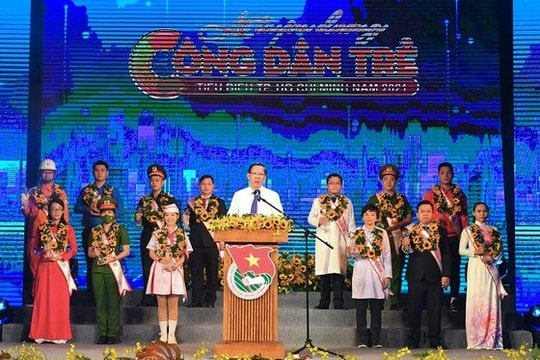 Hoa hậu H'Hen Niê là một trong 14 công dân trẻ tiêu biểu TP.HCM