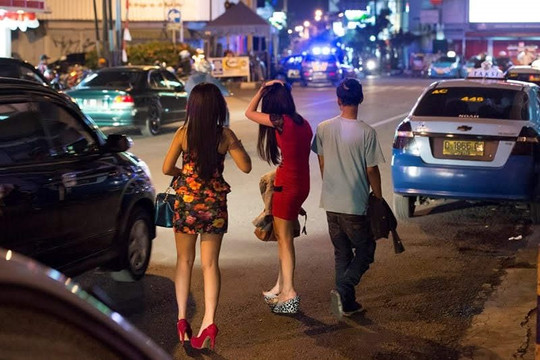 Tình cảnh gái mại dâm tại thiên đường du lịch trong đại dịch: Giảm giá vẫn ế khách