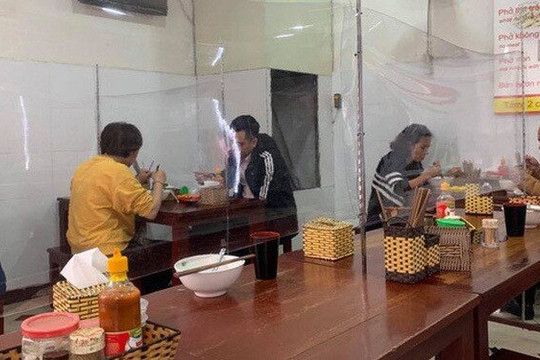 Khu vực nào ở Hà Nội được bán hàng ăn tại chỗ?