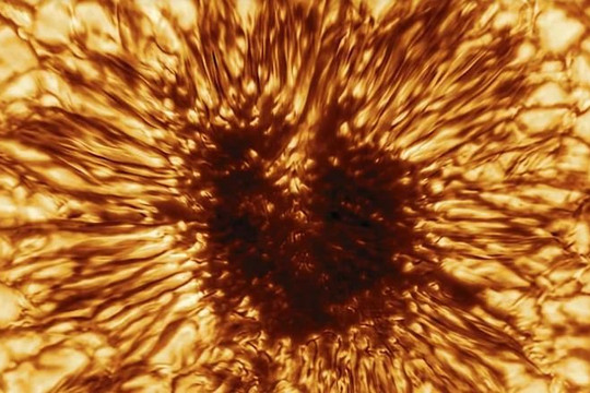 Các nhà khoa học tìm ra thời điểm Mặt trời phát nổ, nuốt chửng sao Thủy và sao Kim