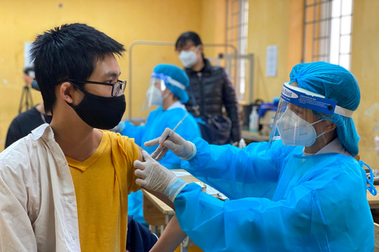 Một nữ sinh tử vong sau khi tiêm vắc xin mũi 2 tại Phú Thọ