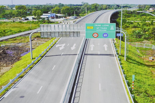 Ô tô được lưu thông trên cao tốc Trung Lương - Mỹ Thuận từ 25.1 đến 10.2.2022