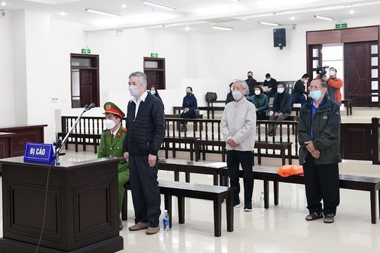 Giảm 1 năm tù cho cựu bộ trưởng Vũ Huy Hoàng