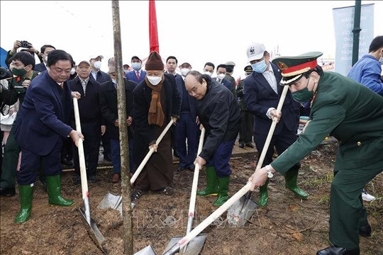 Chủ tịch nước Nguyễn Xuân Phúc phát động Tết trồng cây 2022