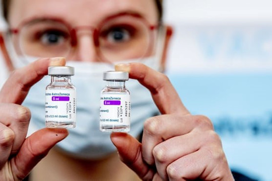 ‘Hàng trăm ngàn người có thể đã chết vì danh tiếng vắc xin AstraZeneca bị gây tổn hại’