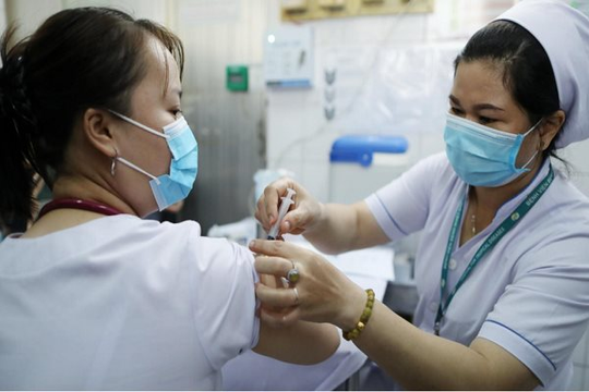 TP.HCM: 13.000 người được tiêm vắc xin phòng COVID-19 trong dịp Tết