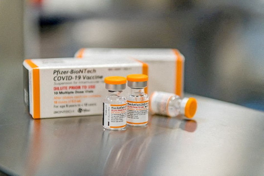 Lý do Mỹ phải hoãn tiêm vắc xin Pfizer 3 liều cho trẻ em 6 tháng đến 4 tuổi 