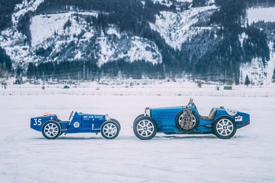 Bugatti Type 51 và Bugatti Baby II ghé thăm đường đua GP Ice Race