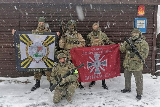 Báo Moscow: Quân tình nguyện Nga ở miền đông Ukraine đã sẵn sàng ra trận