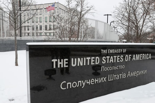 Các nhà ngoại giao Mỹ rời Kiev khiến Tổng thống Ukraine bức xúc