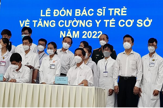 Bí thư Nguyễn Văn Nên: “Không để bác sĩ trẻ thực hành ở trạm y tế bị thiệt thòi”