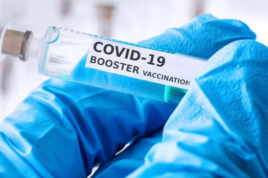 Mỹ tụt hậu trong việc tiêm mũi vắc xin thứ 3 so với các nước lớn dù ca tử vong do COVID-19 cao nhất