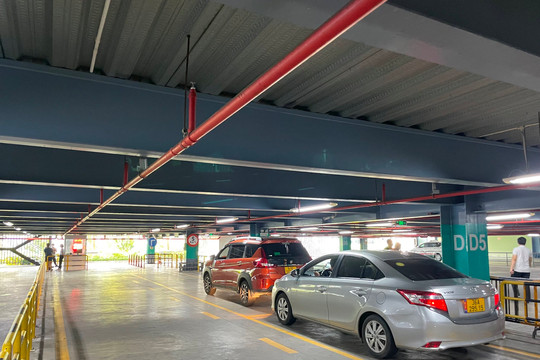 Cảng HKQT Tân Sơn Nhất mở thêm làn ô tô đón khách