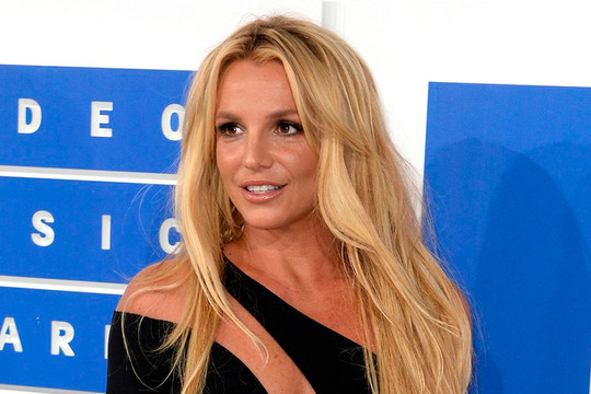 Britney Spears ký hợp đồng 15 triệu đô cho hồi ký cá nhân 