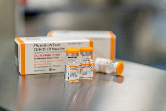 Hiệu quả ngăn nhập viện của vắc xin Pfizer với nhóm 5-11 tuổi; hơn 5,2 triệu trẻ mồ côi vì COVID-19