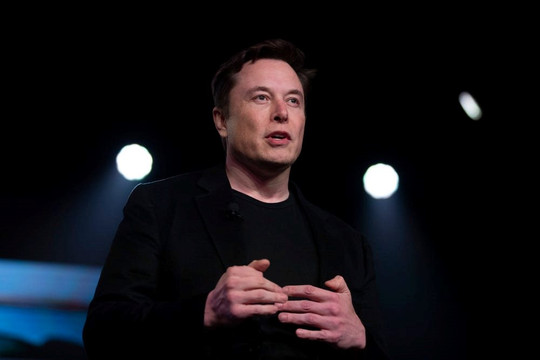 Nhiều người thúc giục tỷ phú Elon Musk hủy kích hoạt tất cả ô tô điện Tesla ở Nga