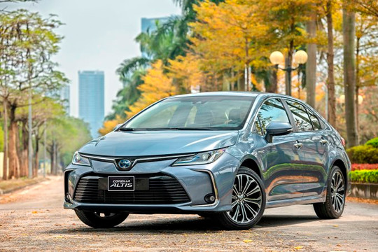 Toyota Corolla Altis 2022 động cơ hybrid: Có đủ sức làm nên chuyện?
