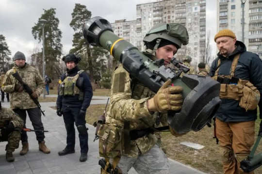 Nga cảnh báo tấn công các đoàn xe chở vũ khí phương Tây cung cấp cho Ukraine
