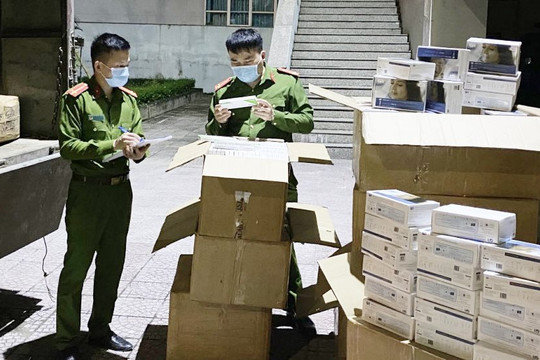 Hà Tĩnh: Liên tục thu giữ gần 7.000 kit test COVID-19 không có chứng từ hợp pháp