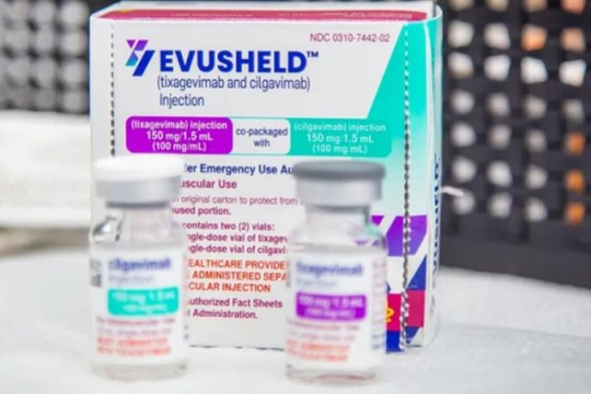 Bộ Y tế: Thuốc Evusheld không sử dụng cho người có thể tiêm được vắc xin COVID-19