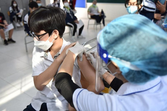 Thủ tướng yêu cầu nghiên cứu tiêm vắc xin phòng COVID-19 cho trẻ 3-5 tuổi