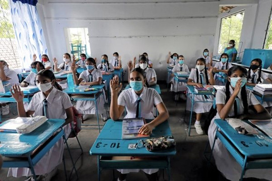 Sri Lanka hoãn kỳ thi học kỳ vì thiếu giấy
