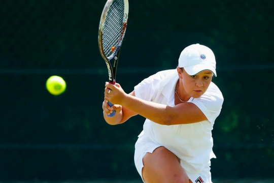 Tay vợt nữ số 1 thế giới tuyên bố giải nghệ khi đang ở đỉnh cao
