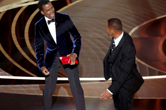 Will Smith xin lỗi Chris Rock sau cú tát gây chấn động tại Oscar 2022