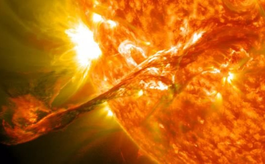 Bão Mặt trời hướng thẳng tới Trái đất với tốc độ hơn 3 triệu km/h