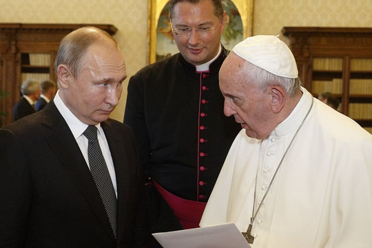 Thực hư việc Vatican mua đồng rúp để thanh toán khí đốt từ Nga