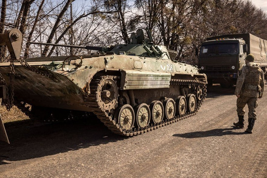 Ukraine tung tâm lý chiến: Hứa trả cho lính Nga 100 ngàn USD nếu giao xe tăng, 1 triệu USD nếu giao chiến đấu cơ
