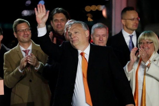"Bạn của Tổng thống Putin" tuyên bố chiến thắng tại Hungary, buông lời châm biếm với EU và Tổng thống Ukraine
