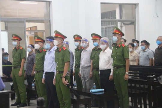 Hai cựu Chủ tịch UBND tỉnh Khánh Hòa lãnh án tù