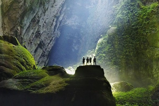 Hang Sơn Đoòng xuất hiện trên Google, công bố là hang động lớn nhất thế giới