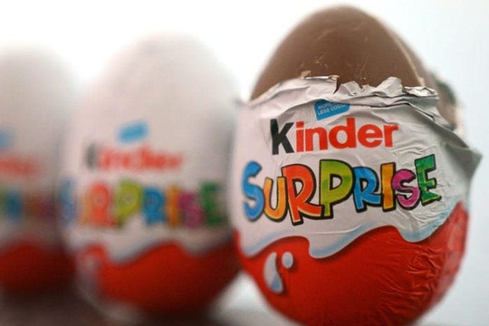 Thu hồi kẹo trứng socola nhãn hiệu Kinder trên thị trường