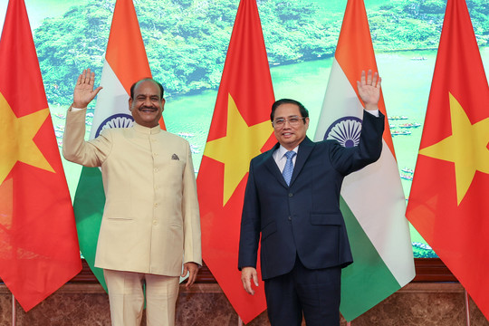 Thủ tướng Phạm Minh Chính hội kiến Chủ tịch Hạ viện Ấn Độ