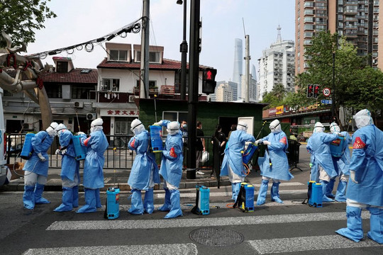 25 ca tử vong do COVID-19 ở Thượng Hải, 3 nhà tang lễ bị điều tra vì từ chối nhận xác chết