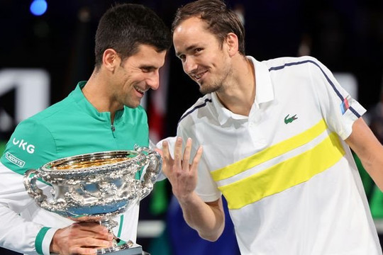 Thế giới phản đối việc loại người Nga khỏi Wimbledon, Djokovic gọi quyết định của Anh là "điên rồ"