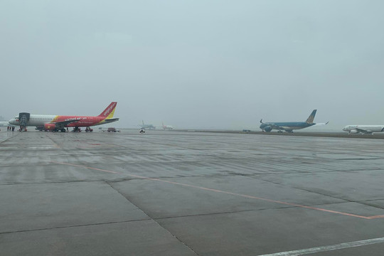 Sân bay Nội Bài đưa thêm đường băng vào vận hành, đáp ứng nhu cầu dịp lễ