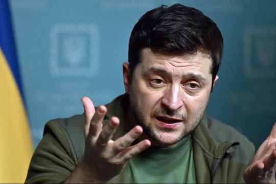 Tổng thống Zelensky thừa nhận quân đội Ukraine không đủ khả năng phá vây Mariupol 
